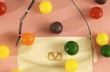 MAISON VALENTINO PRESENTS THE SECOND CHAPTER OF THE VALENTINO GARAVANI DEVAIN DIGITAL CREATIVE PROJECT – Z_CAPTURES MAISON VALENTINO PRESENTS THE SECOND CHAPTER OF THE VALENTINO GARAVANI DEVAIN DIGITAL CREATIVE PROJECT – Z_CAPTURES Vanity Teen 虚荣青年 Lifestyle & new faces magazine