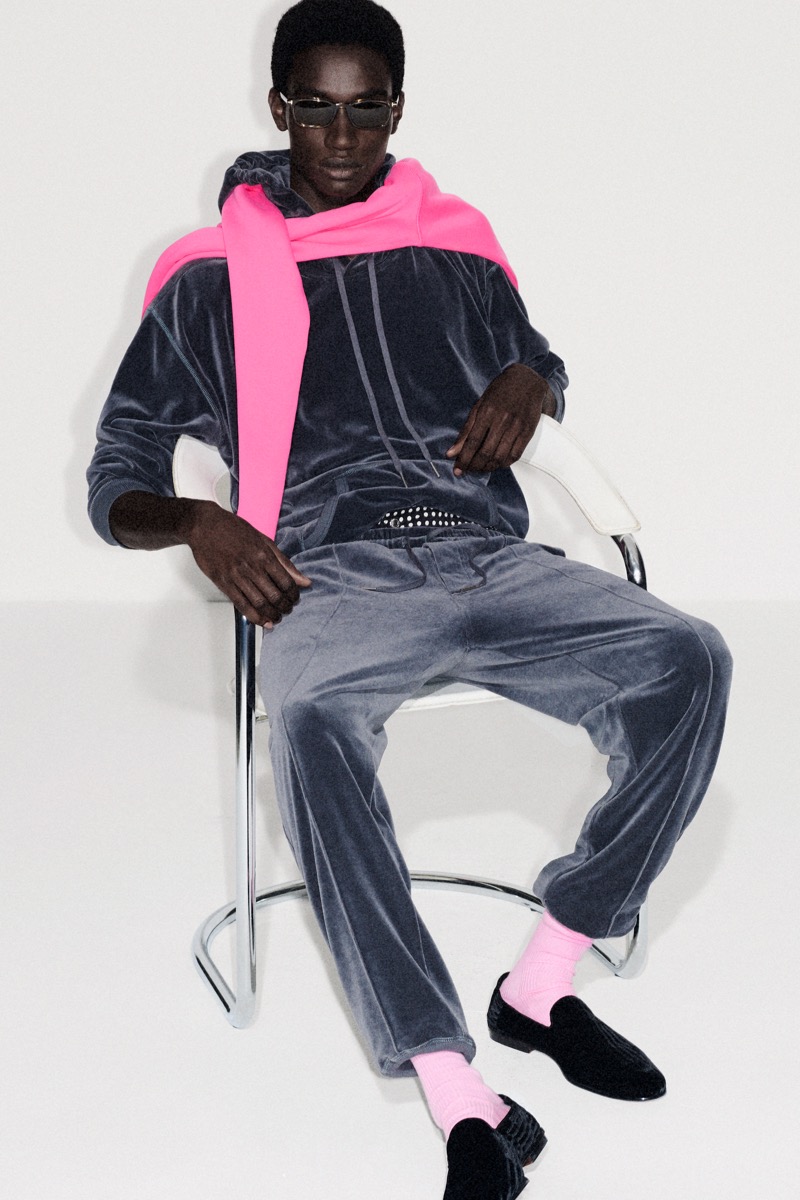 Haider Ackermann Smoothly Takes Over Tom Ford’s Legacy, Focusing on Leather and Fluidity Vanity Teen 虚荣青年 Lifestyle & new faces magazine Haider Ackermann Smoothly Takes Over Tom Ford’s Legacy, Focusing on Leather and Fluidity Haider Ackermann Smoothly Takes Over Tom Ford’s Legacy, Focusing on Leather and Fluidity Vanity Teen 虚荣青年 Lifestyle & new faces magazine