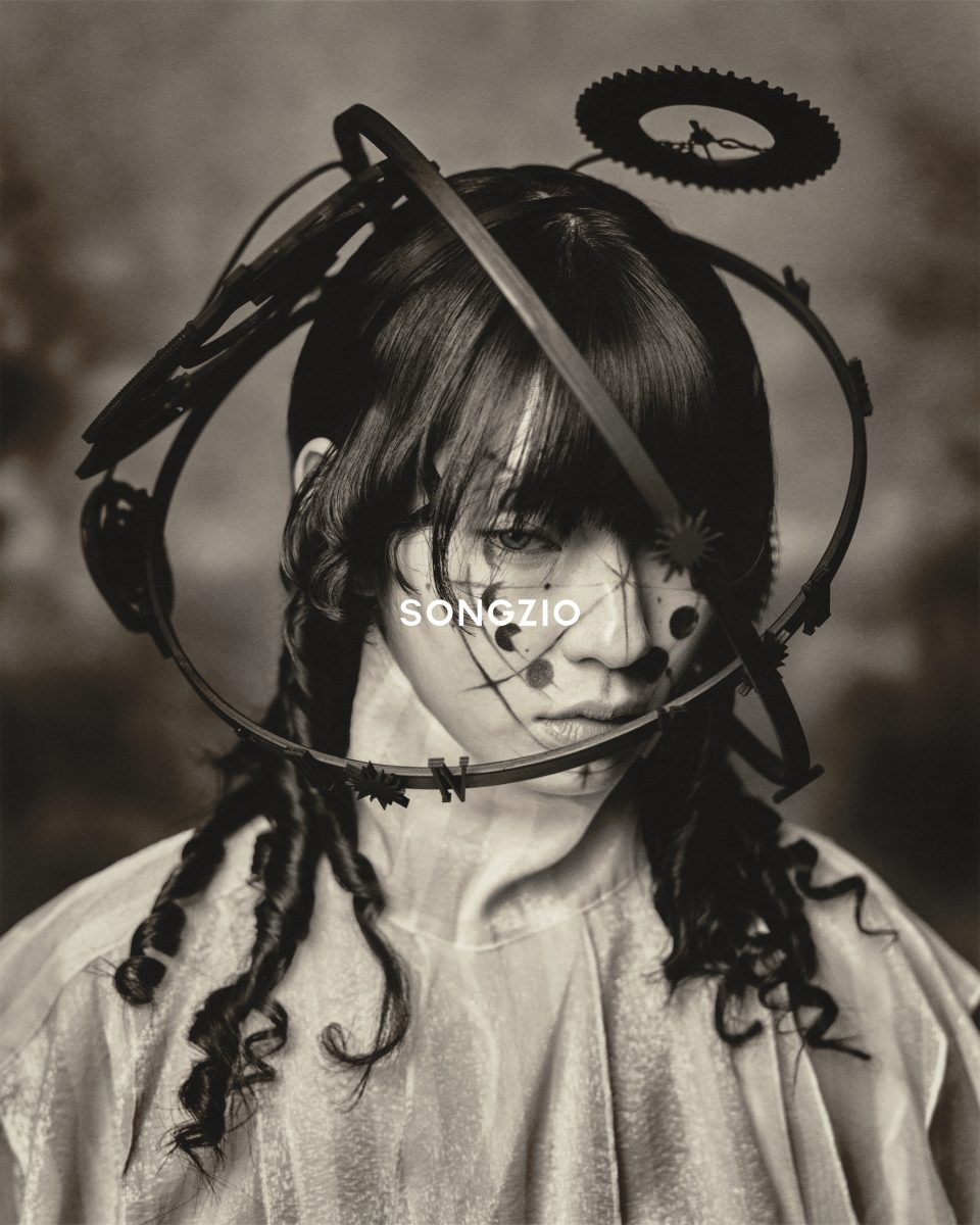 SONGZIO presents its 26 spring summer campaign, "Polyptych" SONGZIO presents its 26 spring summer campaign, "Polyptych" Vanity Teen 虚荣青年 Lifestyle & new faces magazine