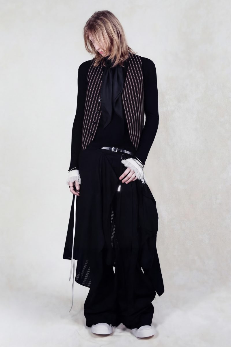 Ann Demeulemeester Unveils Pre-Fall 2026 Ann Demeulemeester Unveils Pre-Fall 2026 Vanity Teen 虚荣青年 Lifestyle & new faces magazine