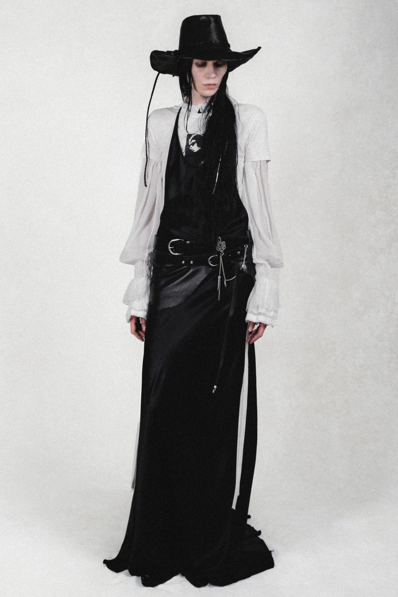 Ann Demeulemeester Unveils Pre-Fall 2026 Vanity Teen 虚荣青年