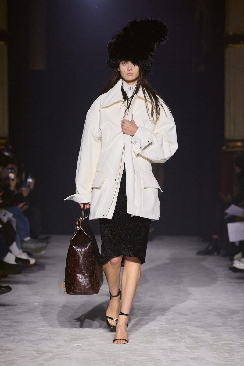 Wooyoungmi FW26 Collection - South Korean winters are cold Vanity Teen 虚荣青年 Lifestyle & new faces magazine Wooyoungmi FW26 Collection - South Korean winters are cold Wooyoungmi FW26 Collection - South Korean winters are cold Vanity Teen 虚荣青年 Lifestyle & new faces magazine