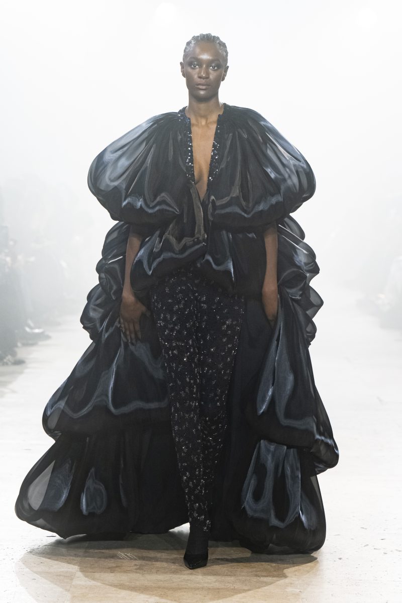 Rahul Mishra Spring 2026 Couture Collection - “Alchemy” Rahul Mishra Spring 2026 Couture Collection - “Alchemy” Vanity Teen 虚荣青年 Lifestyle & new faces magazine
