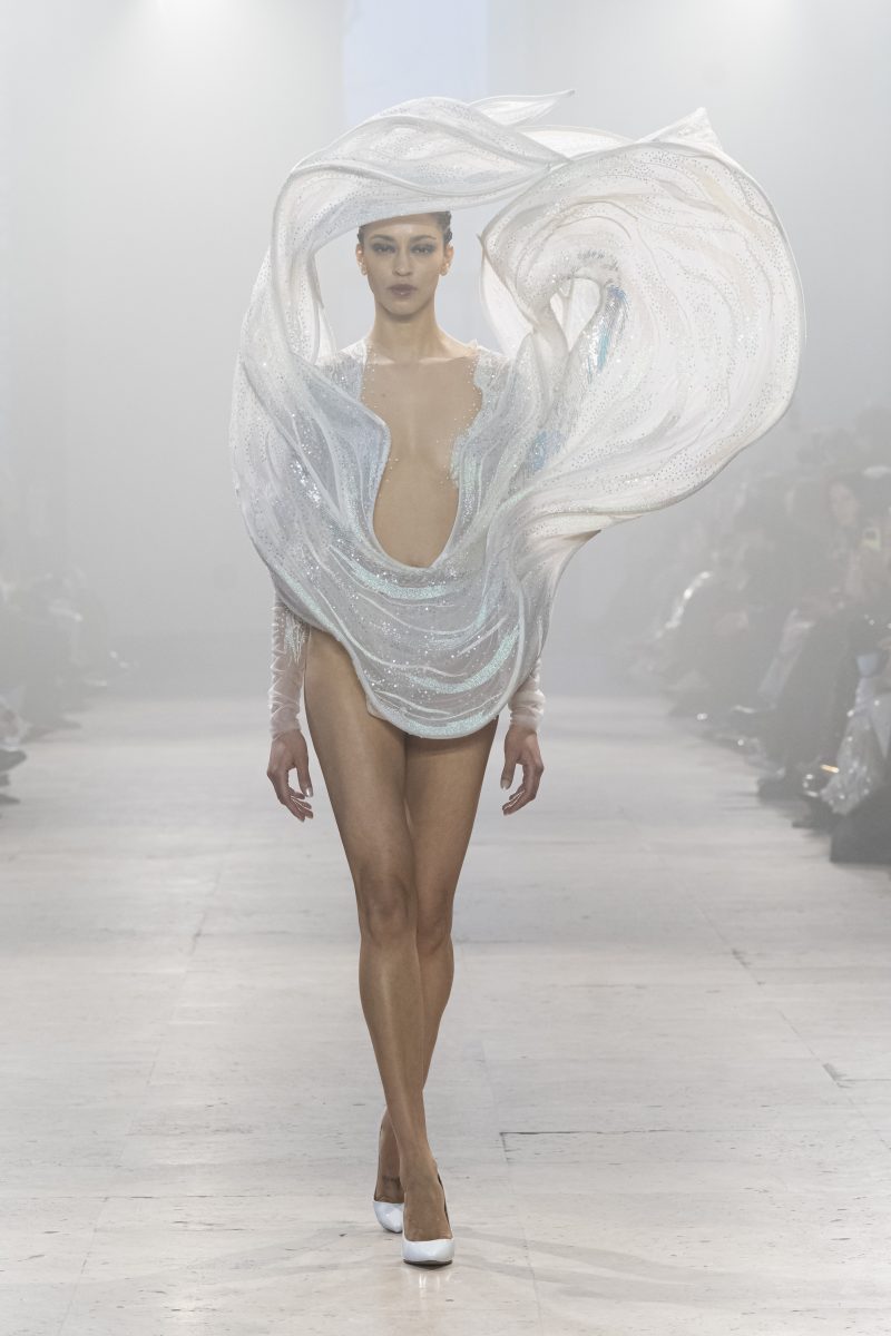 Rahul Mishra Spring 2026 Couture Collection - “Alchemy” Rahul Mishra Spring 2026 Couture Collection - “Alchemy” Vanity Teen 虚荣青年 Lifestyle & new faces magazine