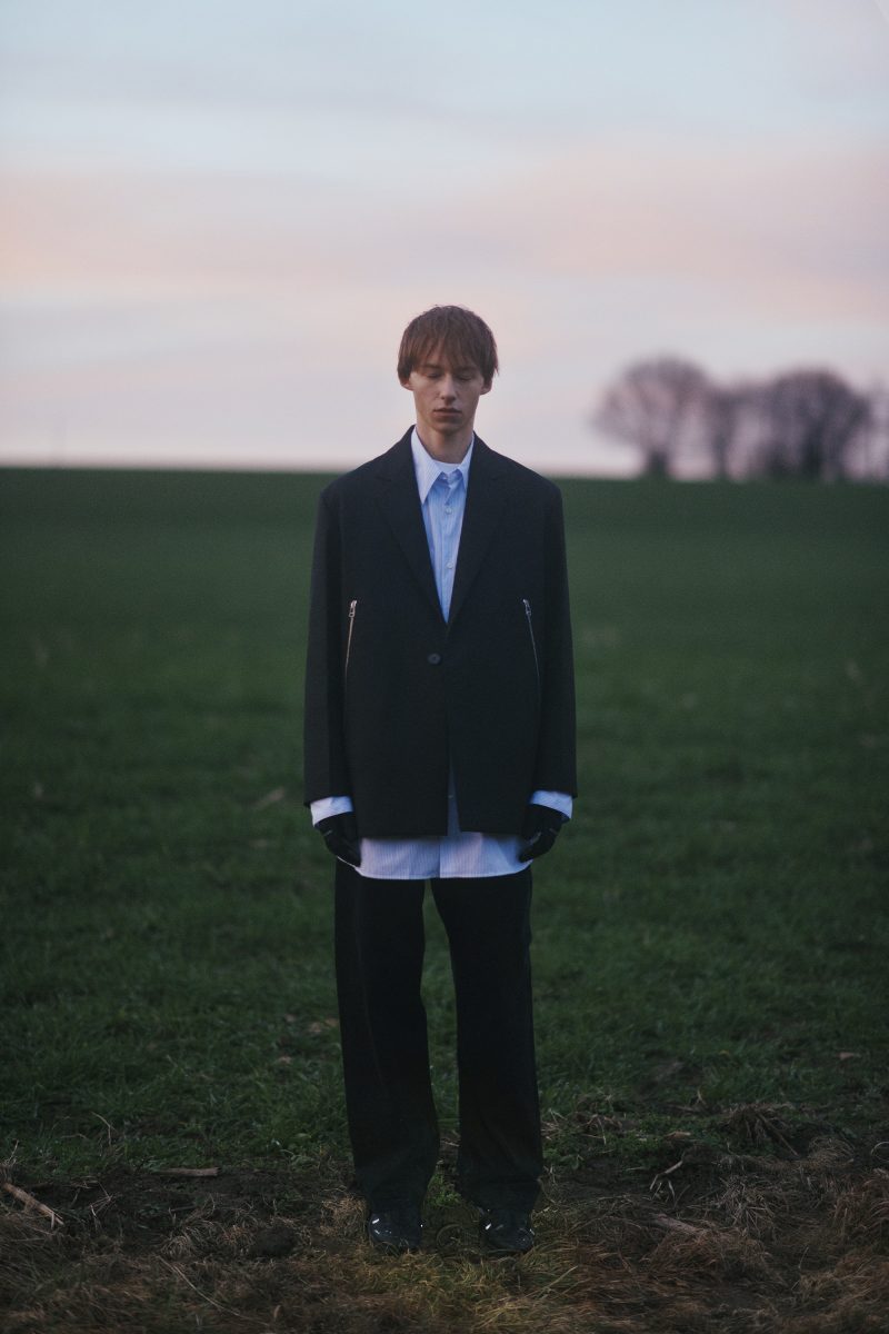 Introducing the XT-Quest OAMC; a nostalgic homage to the era of vintage trail tech Introducing the XT-Quest OAMC; a nostalgic homage to the era of vintage trail tech Vanity Teen 虚荣青年 Lifestyle & new faces magazine