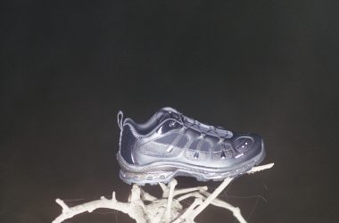 Introducing the XT-Quest OAMC; a nostalgic homage to the era of vintage trail tech Introducing the XT-Quest OAMC; a nostalgic homage to the era of vintage trail tech Vanity Teen 虚荣青年 Lifestyle & new faces magazine