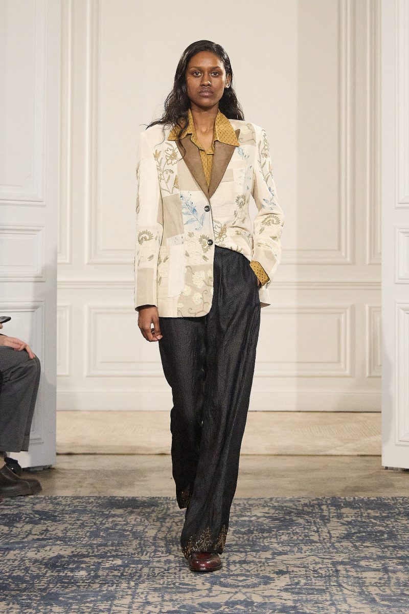 KARTIK RESEARCH PRESENTS FW26 COLLECTION AT PFW - “RAAG” KARTIK RESEARCH PRESENTS FW26 COLLECTION AT PFW - “RAAG” Vanity Teen 虚荣青年 Lifestyle & new faces magazine