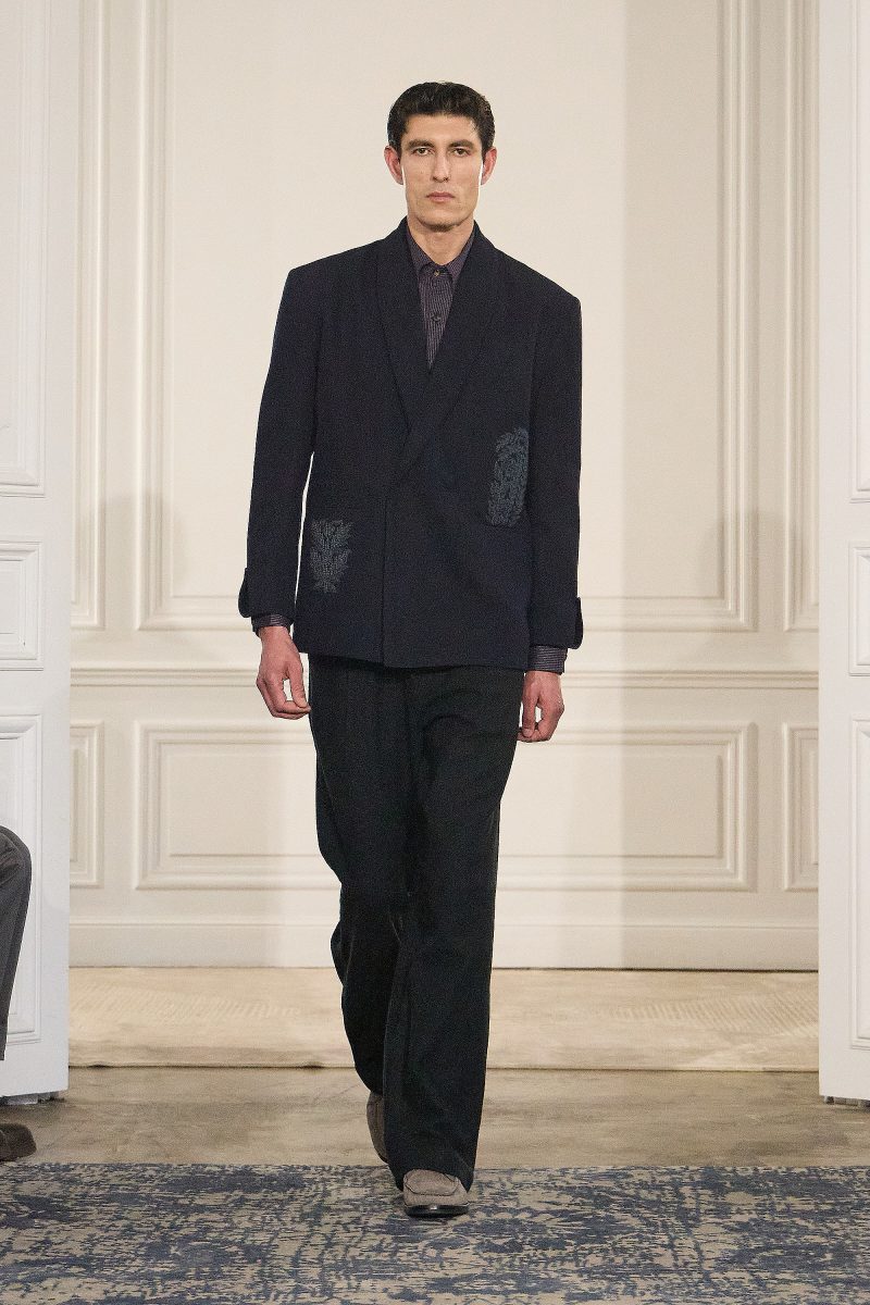 KARTIK RESEARCH PRESENTS FW26 COLLECTION AT PFW - “RAAG” KARTIK RESEARCH PRESENTS FW26 COLLECTION AT PFW - “RAAG” Vanity Teen 虚荣青年 Lifestyle & new faces magazine