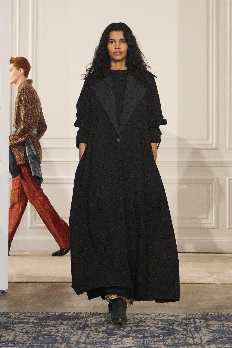 KARTIK RESEARCH PRESENTS FW26 COLLECTION AT PFW - “RAAG” KARTIK RESEARCH PRESENTS FW26 COLLECTION AT PFW - “RAAG” Vanity Teen 虚荣青年 Lifestyle & new faces magazine