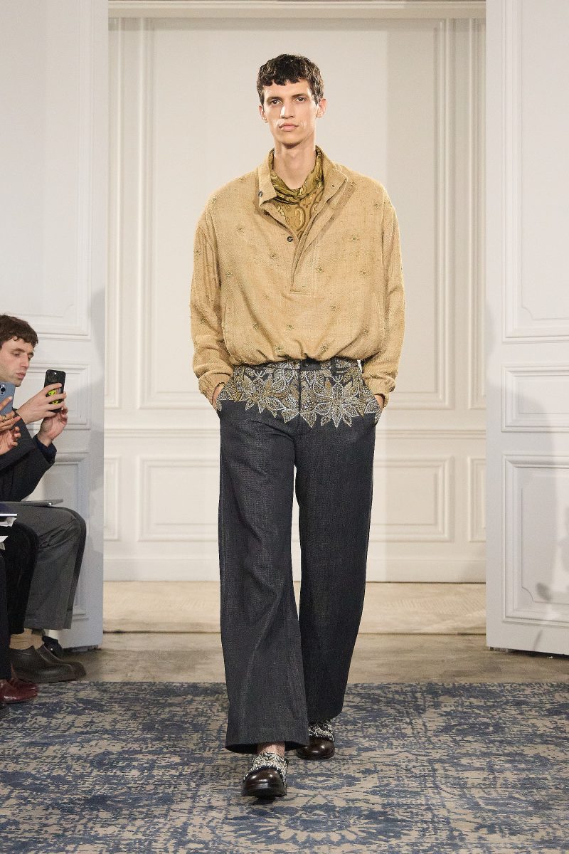 KARTIK RESEARCH PRESENTS FW26 COLLECTION AT PFW - “RAAG” KARTIK RESEARCH PRESENTS FW26 COLLECTION AT PFW - “RAAG” Vanity Teen 虚荣青年 Lifestyle & new faces magazine