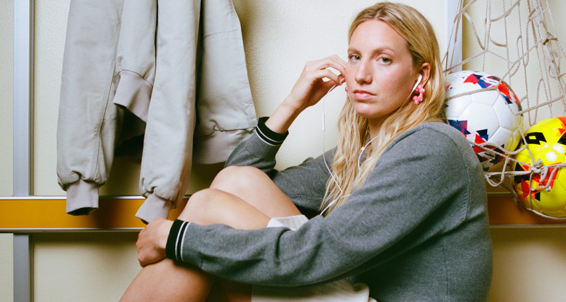 Irene Santi: Fearless on the Pitch Irene Santi: Fearless on the Pitch Vanity Teen 虚荣青年 Lifestyle & new faces magazine