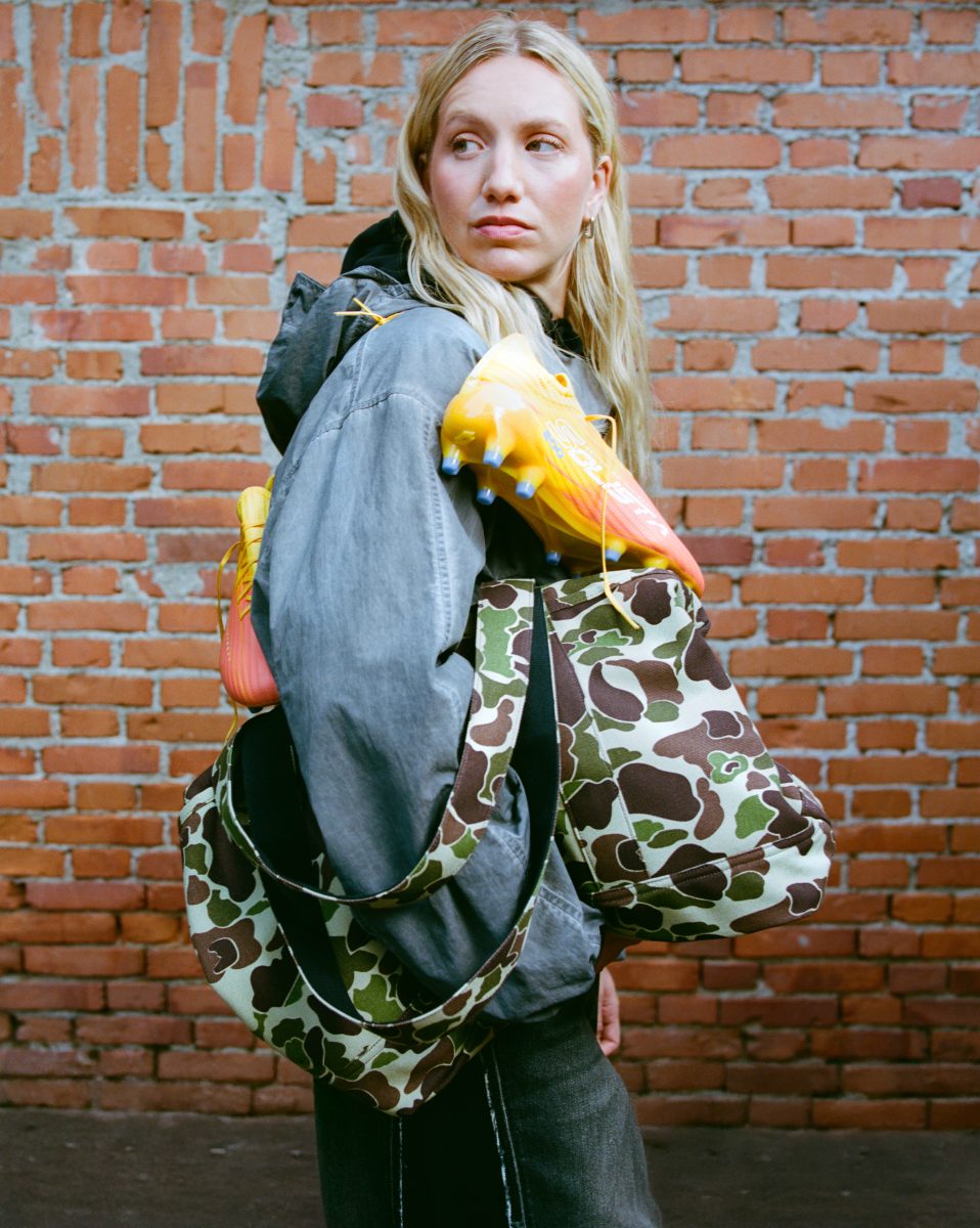 Irene Santi: Fearless on the Pitch Irene Santi: Fearless on the Pitch Vanity Teen 虚荣青年 Lifestyle & new faces magazine