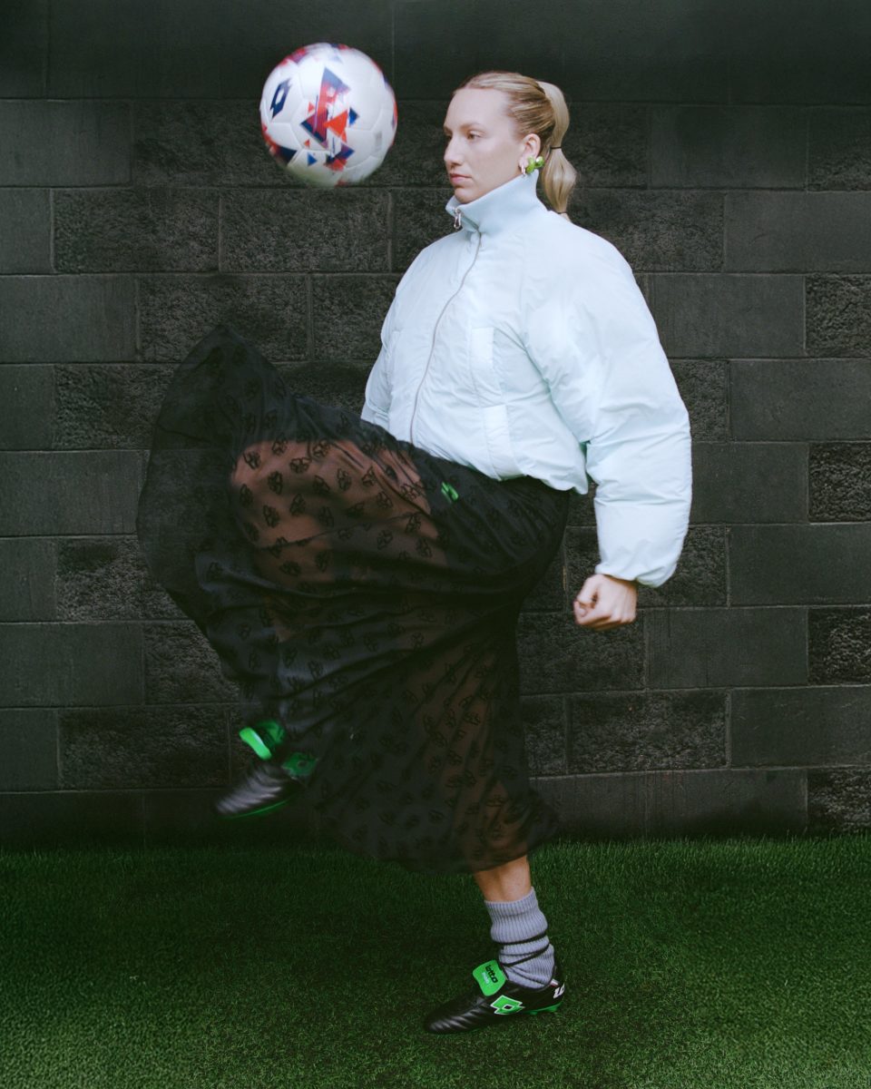 Irene Santi: Fearless on the Pitch Irene Santi: Fearless on the Pitch Vanity Teen 虚荣青年 Lifestyle & new faces magazine