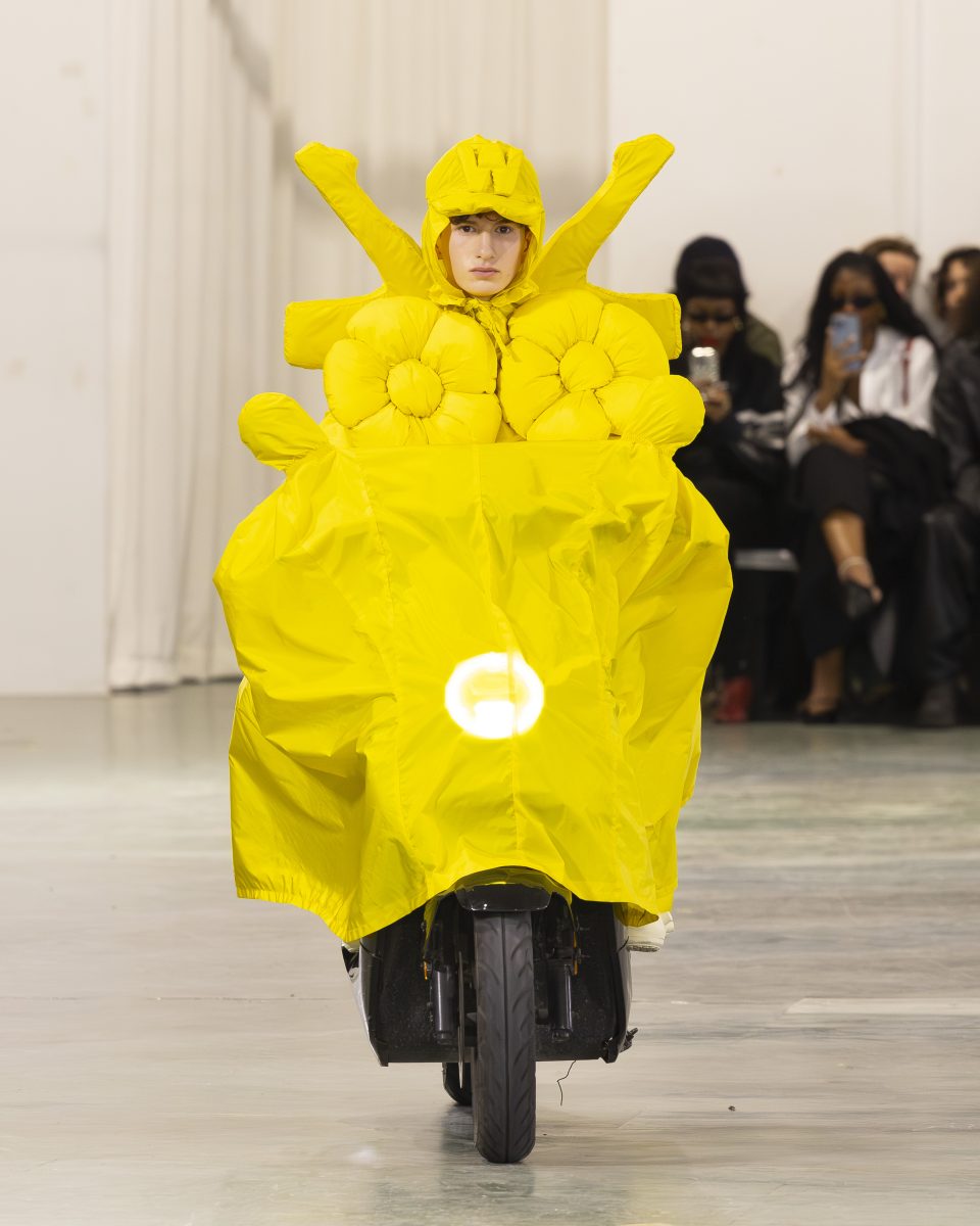 WALTER VAN BEIRENDONCK FW26 COLLECTION - SCARE the CROW / SCARECROW Vanity Teen 虚荣青年 Lifestyle & new faces magazine WALTER VAN BEIRENDONCK FW26 COLLECTION - SCARE the CROW / SCARECROW WALTER VAN BEIRENDONCK FW26 COLLECTION - SCARE the CROW / SCARECROW Vanity Teen 虚荣青年 Lifestyle & new faces magazine