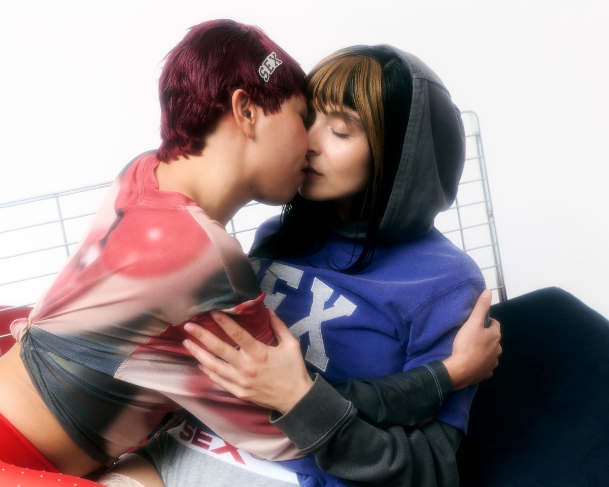 GIVE ME A BREAK: KISS ME LIKE YOU MEAN IT - CARNE BOLLENTE SS26 CAMPAIGN GIVE ME A BREAK: KISS ME LIKE YOU MEAN IT - CARNE BOLLENTE SS26 CAMPAIGN Vanity Teen 虚荣青年 Lifestyle & new faces magazine