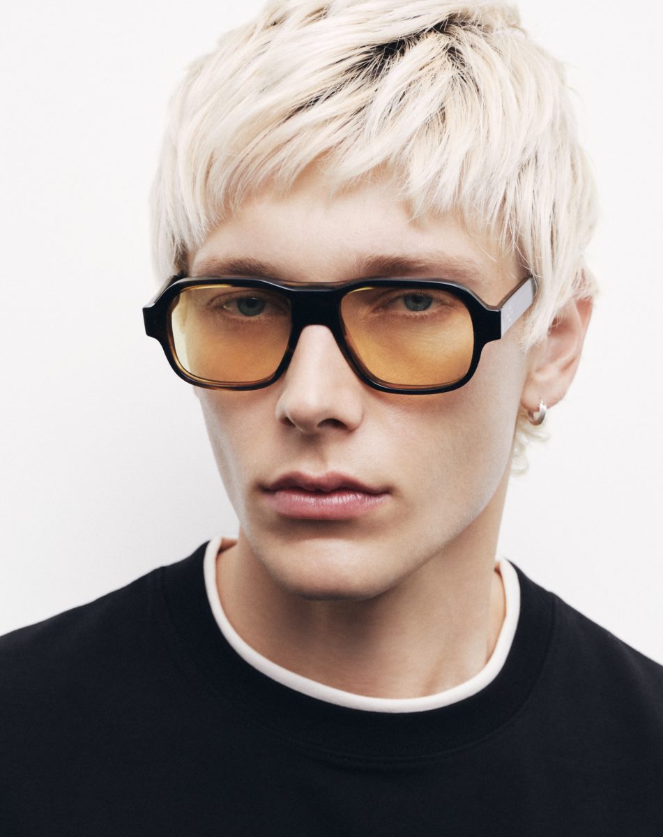 EMMANUELLE KHANH OPENS A NEW CHAPTER EMMANUELLE KHANH OPENS A NEW CHAPTER Vanity Teen 虚荣青年 Lifestyle & new faces magazine