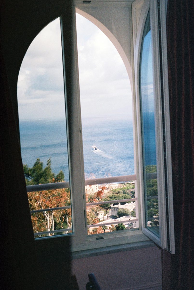 Il Capri Hotel: A New Escape on the Island of Capri Il Capri Hotel: A New Escape on the Island of Capri Vanity Teen 虚荣青年 Lifestyle & new faces magazine