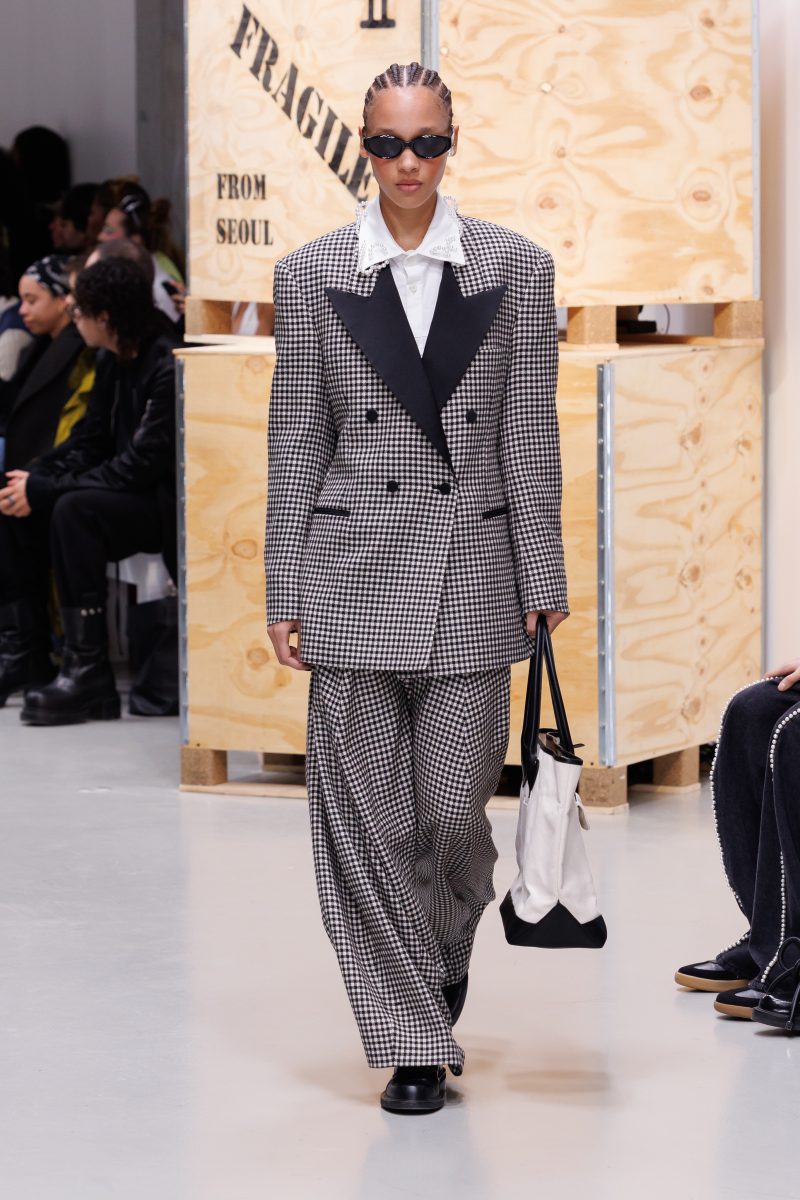 On Our Radar: KIMHĒKIM’s Ten-Year Dissolution On Our Radar: KIMHĒKIM’s Ten-Year Dissolution Vanity Teen 虚荣青年 Lifestyle & new faces magazine