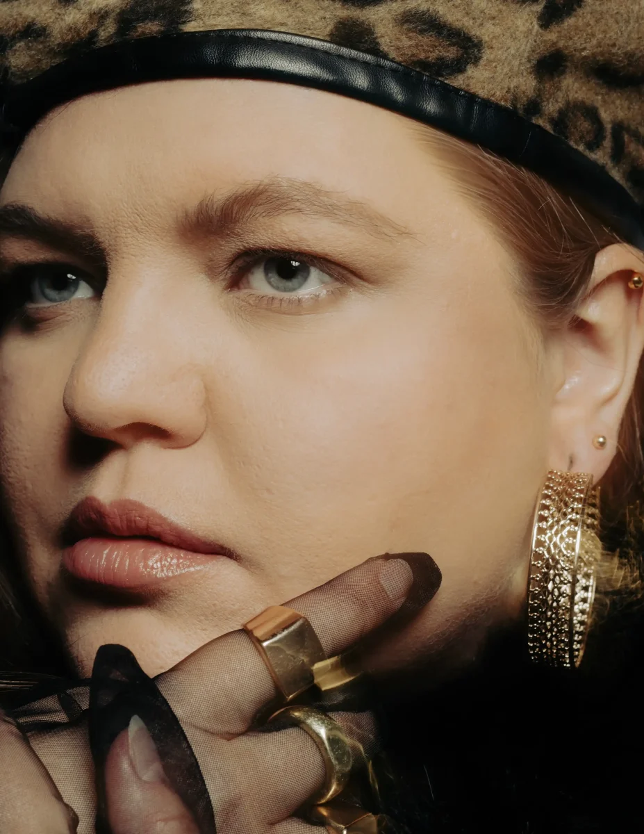 Petite Plus Power Meets High Fashion Petite Plus Power Meets High Fashion Vanity Teen 虚荣青年 Lifestyle & new faces magazine