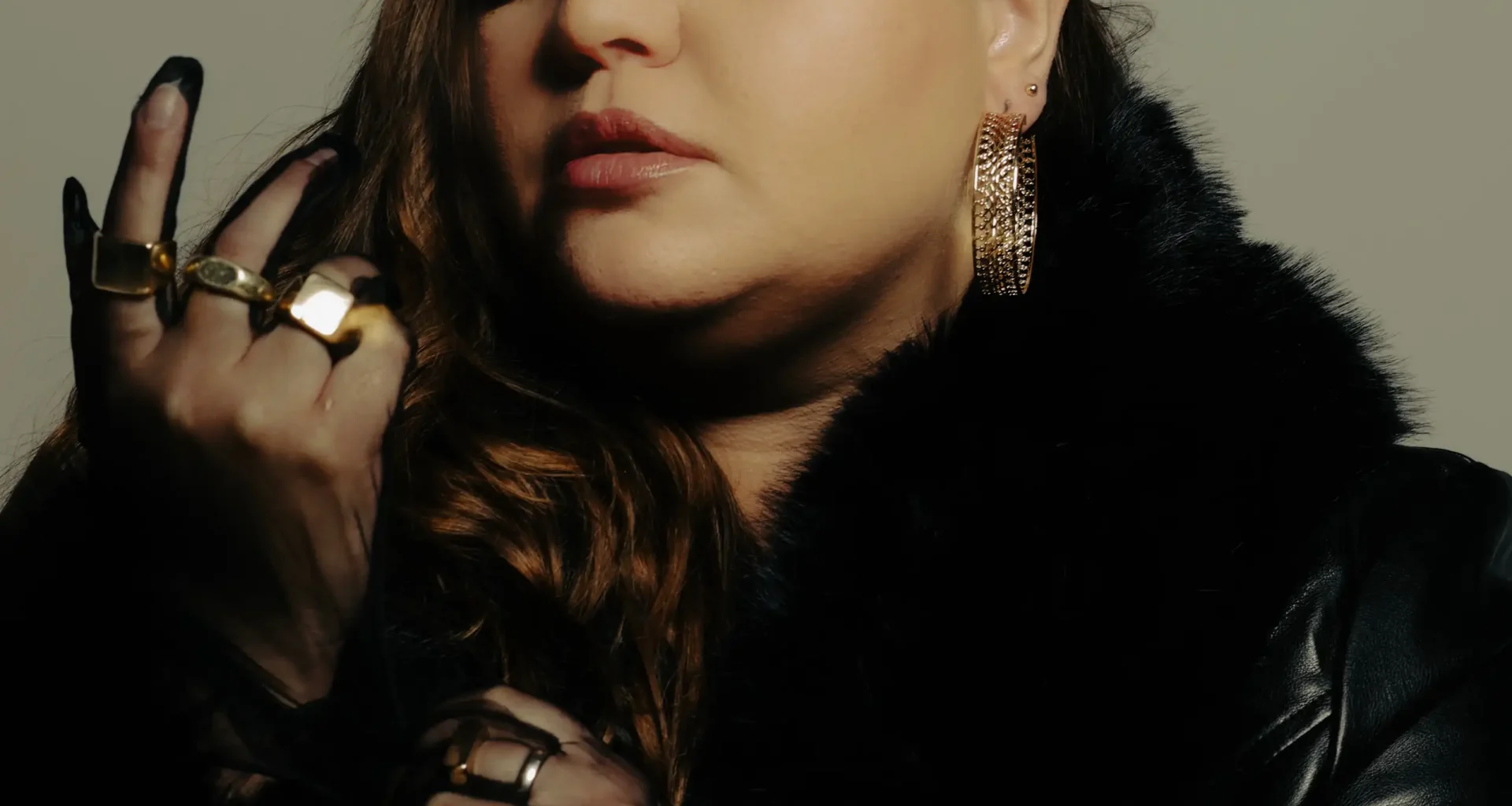 Petite Plus Power Meets High Fashion Petite Plus Power Meets High Fashion Vanity Teen 虚荣青年 Lifestyle & new faces magazine