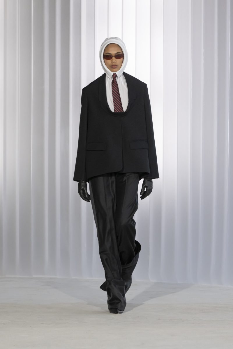 On Our Radar: Jean Paul Gaultier FW26 — Duran Lantink Turns the House Upside Down On Our Radar: Jean Paul Gaultier FW26 — Duran Lantink Turns the House Upside Down Vanity Teen 虚荣青年 Lifestyle & new faces magazine