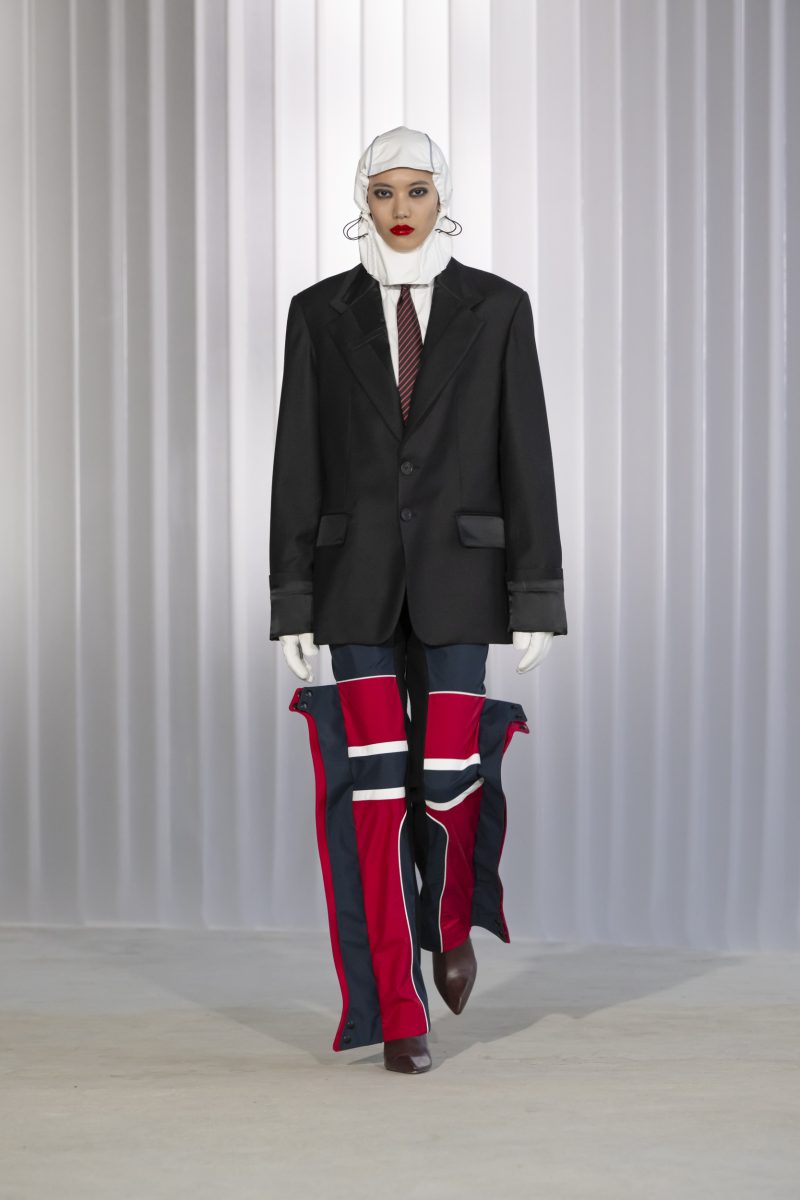 On Our Radar: Jean Paul Gaultier FW26 — Duran Lantink Turns the House Upside Down On Our Radar: Jean Paul Gaultier FW26 — Duran Lantink Turns the House Upside Down Vanity Teen 虚荣青年 Lifestyle & new faces magazine