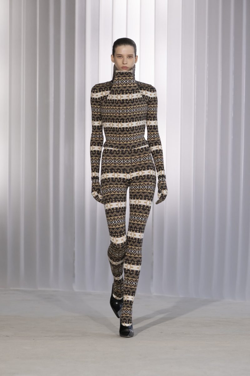 On Our Radar: Jean Paul Gaultier FW26 — Duran Lantink Turns the House Upside Down On Our Radar: Jean Paul Gaultier FW26 — Duran Lantink Turns the House Upside Down Vanity Teen 虚荣青年 Lifestyle & new faces magazine