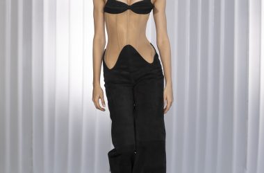 On Our Radar: Jean Paul Gaultier FW26 — Duran Lantink Turns the House Upside Down On Our Radar: Jean Paul Gaultier FW26 — Duran Lantink Turns the House Upside Down Vanity Teen 虚荣青年 Lifestyle & new faces magazine