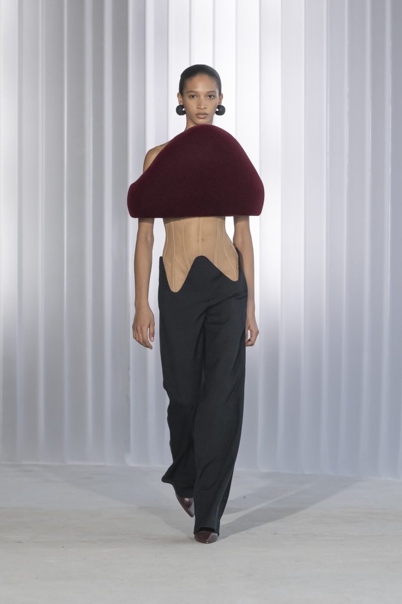 On Our Radar: Jean Paul Gaultier FW26 — Duran Lantink Turns the House Upside Down On Our Radar: Jean Paul Gaultier FW26 — Duran Lantink Turns the House Upside Down Vanity Teen 虚荣青年 Lifestyle & new faces magazine