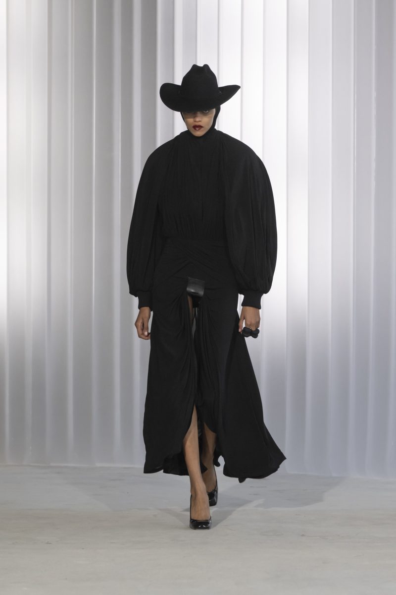 On Our Radar: Jean Paul Gaultier FW26 — Duran Lantink Turns the House Upside Down On Our Radar: Jean Paul Gaultier FW26 — Duran Lantink Turns the House Upside Down Vanity Teen 虚荣青年 Lifestyle & new faces magazine