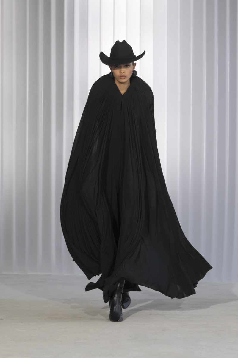 On Our Radar: Jean Paul Gaultier FW26 — Duran Lantink Turns the House Upside Down On Our Radar: Jean Paul Gaultier FW26 — Duran Lantink Turns the House Upside Down Vanity Teen 虚荣青年 Lifestyle & new faces magazine