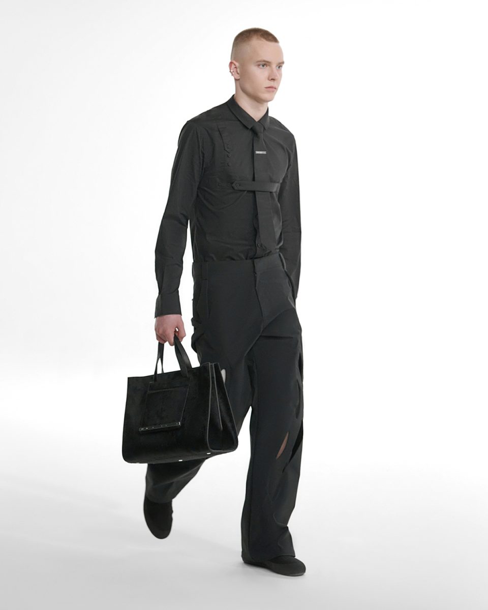 EQUINE: Riding the Edge of Summer with Heliot Emil SS26 EQUINE: Riding the Edge of Summer with Heliot Emil SS26 Vanity Teen 虚荣青年 Lifestyle & new faces magazine