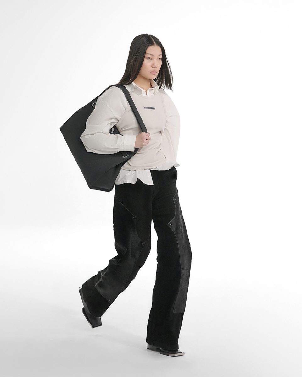 EQUINE: Riding the Edge of Summer with Heliot Emil SS26 EQUINE: Riding the Edge of Summer with Heliot Emil SS26 Vanity Teen 虚荣青年 Lifestyle & new faces magazine