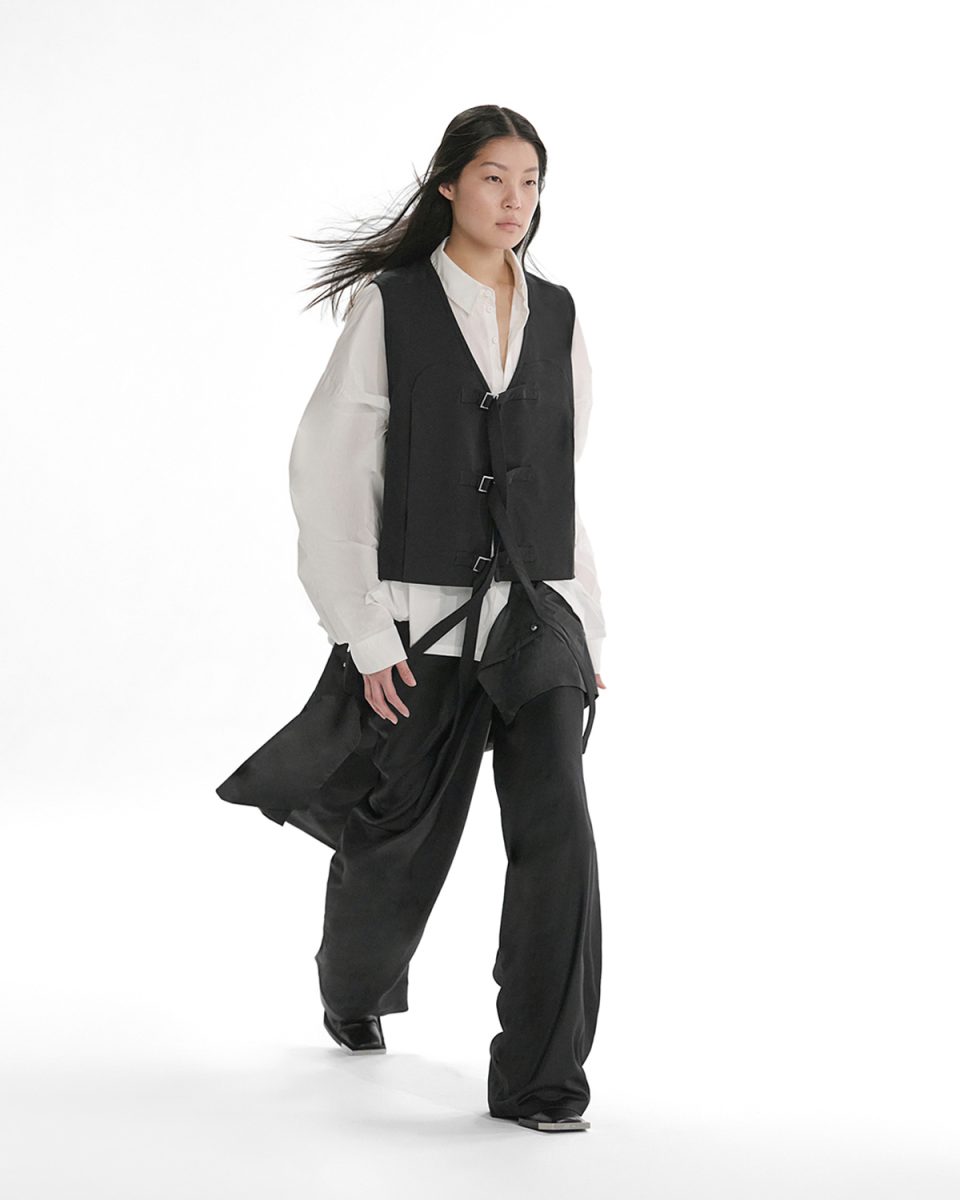 EQUINE: Riding the Edge of Summer with Heliot Emil SS26 EQUINE: Riding the Edge of Summer with Heliot Emil SS26 Vanity Teen 虚荣青年 Lifestyle & new faces magazine