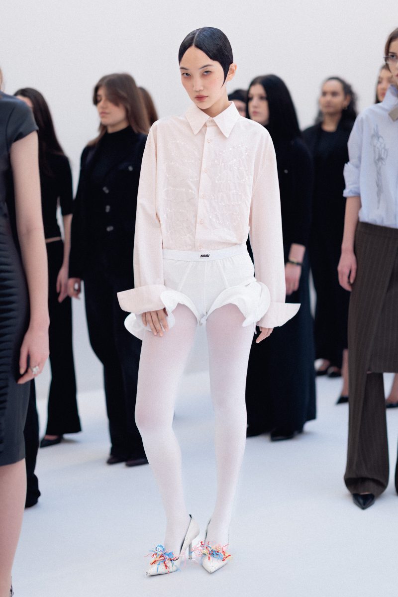 CRASH TEST FEMININITY: Beate Karlsson’s AVAVAV Fall/Winter 2026 at Milan Fashion Week Turns System Failure into Spectacle Vanity Teen 虚荣青年 Lifestyle & new faces magazine CRASH TEST FEMININITY: Beate Karlsson’s AVAVAV Fall/Winter 2026 at Milan Fashion Week Turns System Failure into Spectacle CRASH TEST FEMININITY: Beate Karlsson’s AVAVAV Fall/Winter 2026 at Milan Fashion Week Turns System Failure into Spectacle Vanity Teen 虚荣青年 Lifestyle & new faces magazine