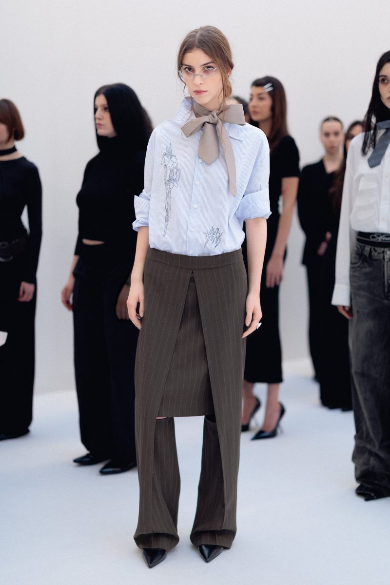 CRASH TEST FEMININITY: Beate Karlsson’s AVAVAV Fall/Winter 2026 at Milan Fashion Week Turns System Failure into Spectacle Vanity Teen 虚荣青年 Lifestyle & new faces magazine CRASH TEST FEMININITY: Beate Karlsson’s AVAVAV Fall/Winter 2026 at Milan Fashion Week Turns System Failure into Spectacle CRASH TEST FEMININITY: Beate Karlsson’s AVAVAV Fall/Winter 2026 at Milan Fashion Week Turns System Failure into Spectacle Vanity Teen 虚荣青年 Lifestyle & new faces magazine