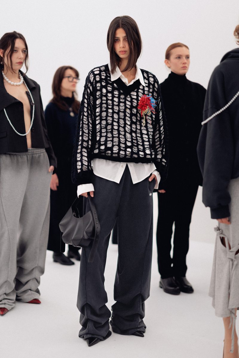 CRASH TEST FEMININITY: Beate Karlsson’s AVAVAV Fall/Winter 2026 at Milan Fashion Week Turns System Failure into Spectacle Vanity Teen 虚荣青年 Lifestyle & new faces magazine CRASH TEST FEMININITY: Beate Karlsson’s AVAVAV Fall/Winter 2026 at Milan Fashion Week Turns System Failure into Spectacle CRASH TEST FEMININITY: Beate Karlsson’s AVAVAV Fall/Winter 2026 at Milan Fashion Week Turns System Failure into Spectacle Vanity Teen 虚荣青年 Lifestyle & new faces magazine