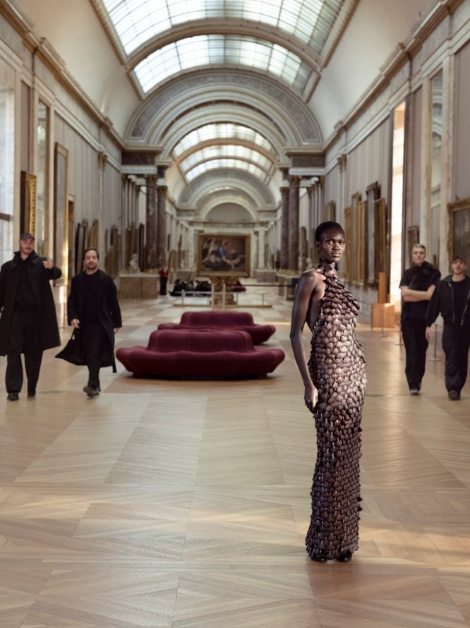 Marine Serre Paints the Louvre on the Body Vanity Teen 虚荣青年 Lifestyle & new faces magazine Marine Serre Paints the Louvre on the Body Marine Serre Paints the Louvre on the Body Vanity Teen 虚荣青年 Lifestyle & new faces magazine