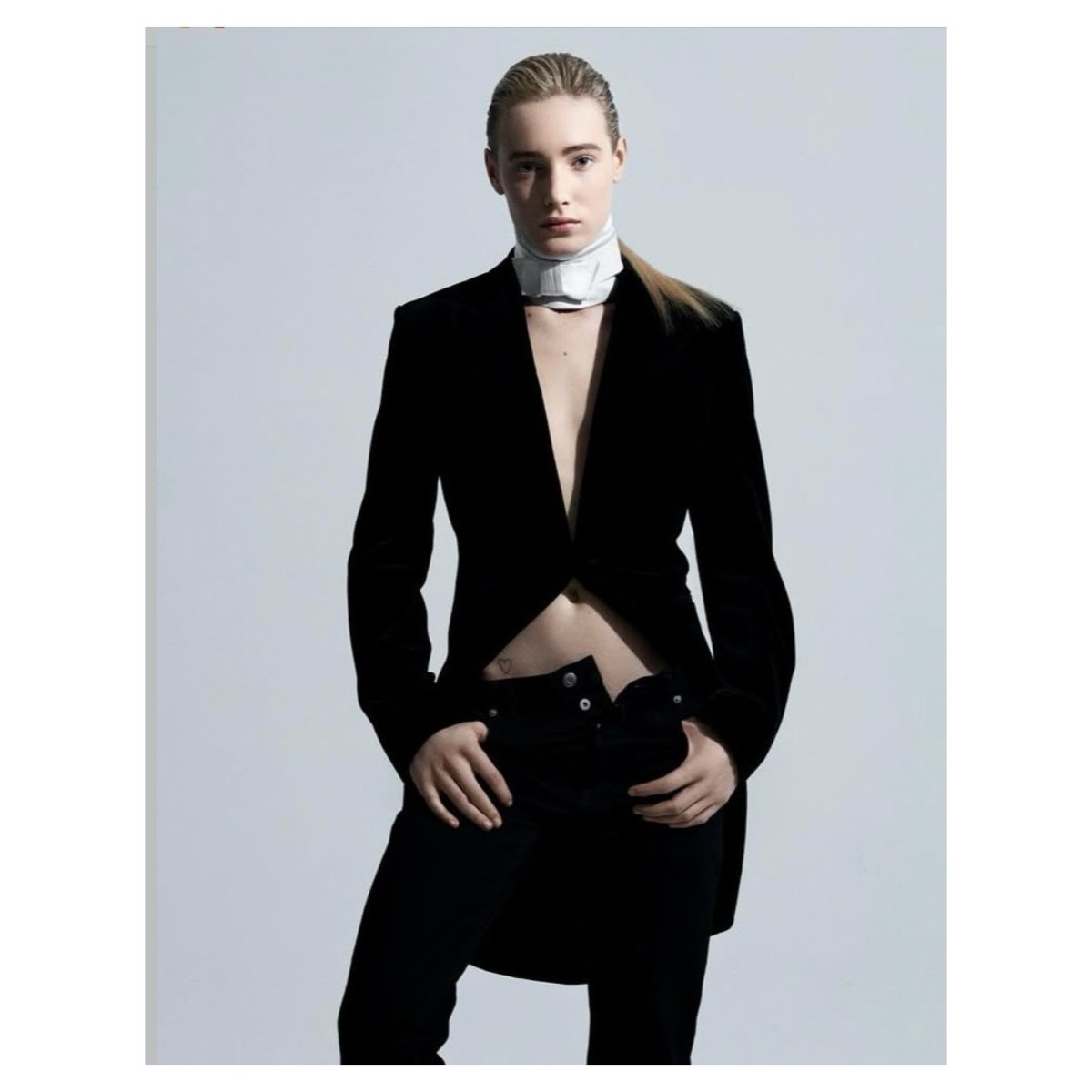 AND LET IT BE SIMPLE! AND LET IT BE SIMPLE! Vanity Teen 虚荣青年 Lifestyle & new faces magazine