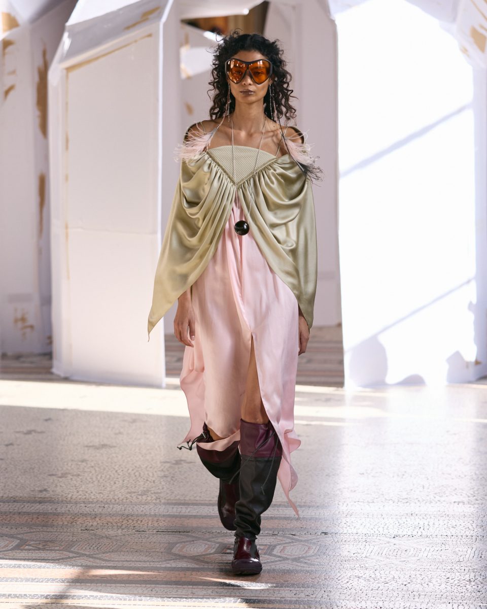 On Our Radar: Kiko Kostadinov Turns the Female Gaze into Utility at Paris Fashion Week FW26 On Our Radar: Kiko Kostadinov Turns the Female Gaze into Utility at Paris Fashion Week FW26 Vanity Teen 虚荣青年 Lifestyle & new faces magazine