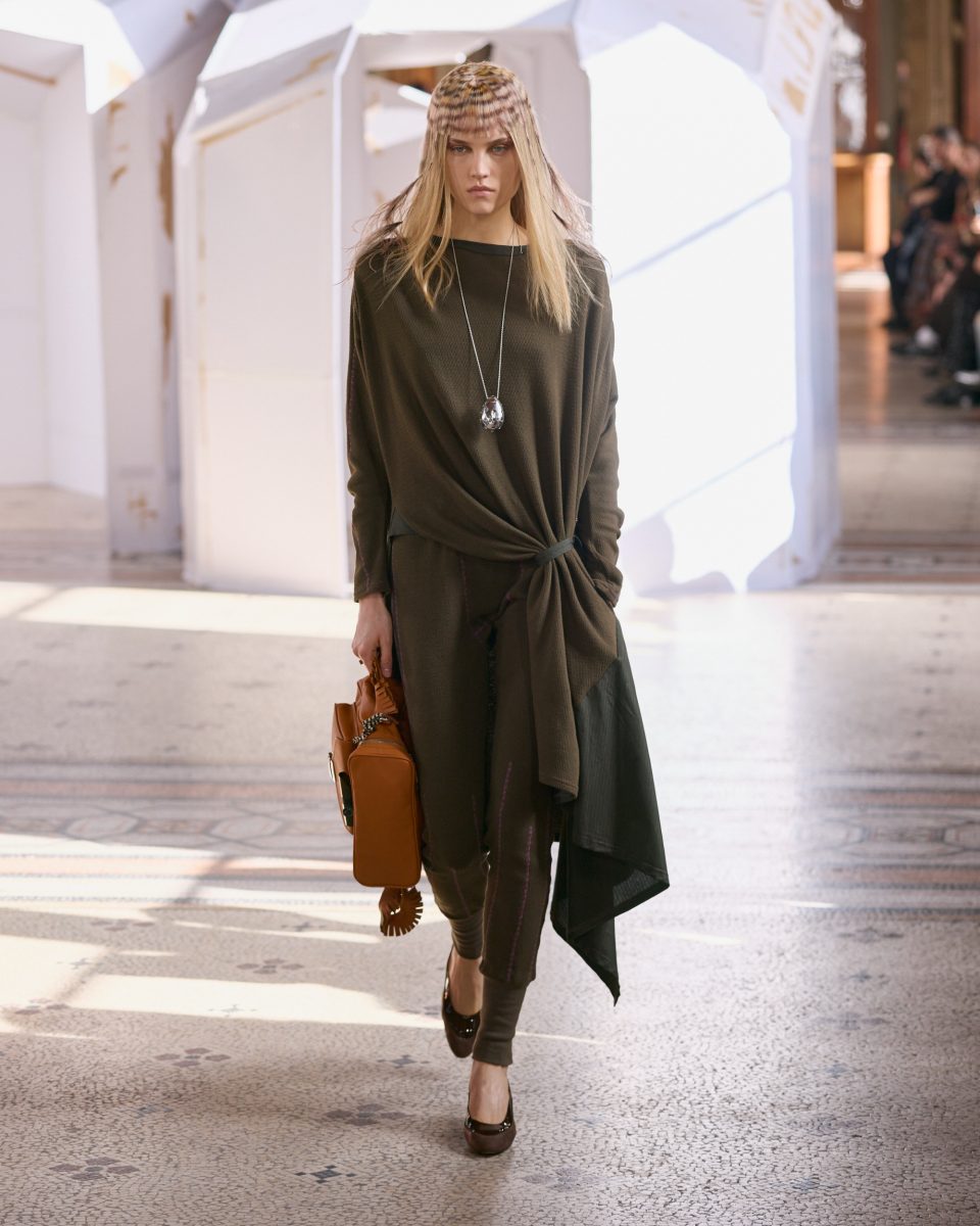 On Our Radar: Kiko Kostadinov Turns the Female Gaze into Utility at Paris Fashion Week FW26 On Our Radar: Kiko Kostadinov Turns the Female Gaze into Utility at Paris Fashion Week FW26 Vanity Teen 虚荣青年 Lifestyle & new faces magazine