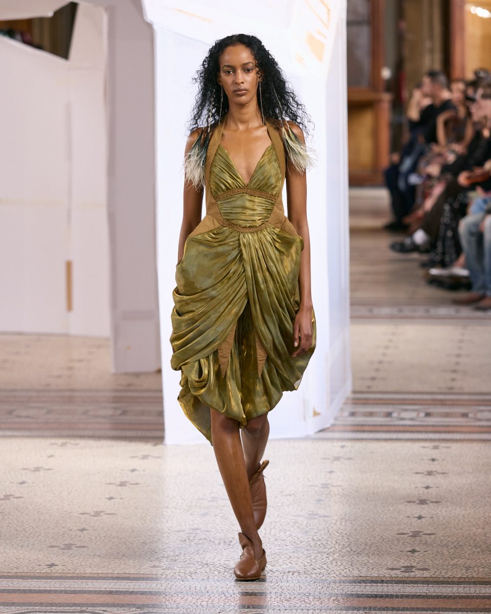 On Our Radar: Kiko Kostadinov Turns the Female Gaze into Utility at Paris Fashion Week FW26 On Our Radar: Kiko Kostadinov Turns the Female Gaze into Utility at Paris Fashion Week FW26 Vanity Teen 虚荣青年 Lifestyle & new faces magazine