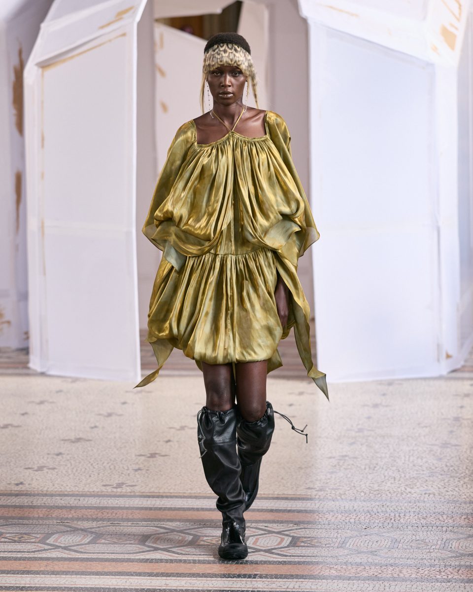 On Our Radar: Kiko Kostadinov Turns the Female Gaze into Utility at Paris Fashion Week FW26 On Our Radar: Kiko Kostadinov Turns the Female Gaze into Utility at Paris Fashion Week FW26 Vanity Teen 虚荣青年 Lifestyle & new faces magazine