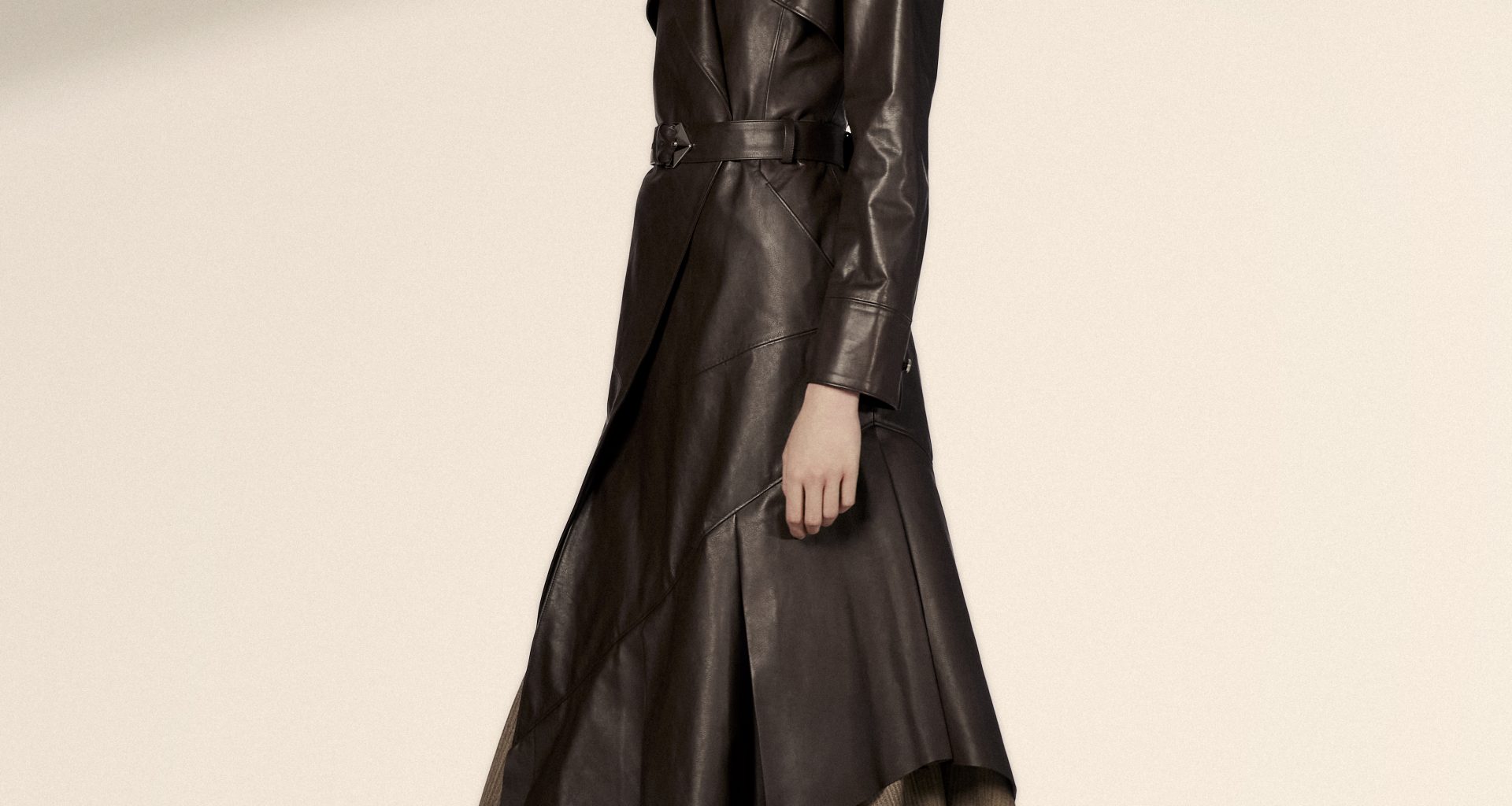 On Our Radar: Maison ArdAzAei’s Folded Sea Surfaces in a Sculptural, Subversive Prêt-à-Porter On Our Radar: Maison ArdAzAei’s Folded Sea Surfaces in a Sculptural, Subversive Prêt-à-Porter Vanity Teen 虚荣青年 Lifestyle & new faces magazine