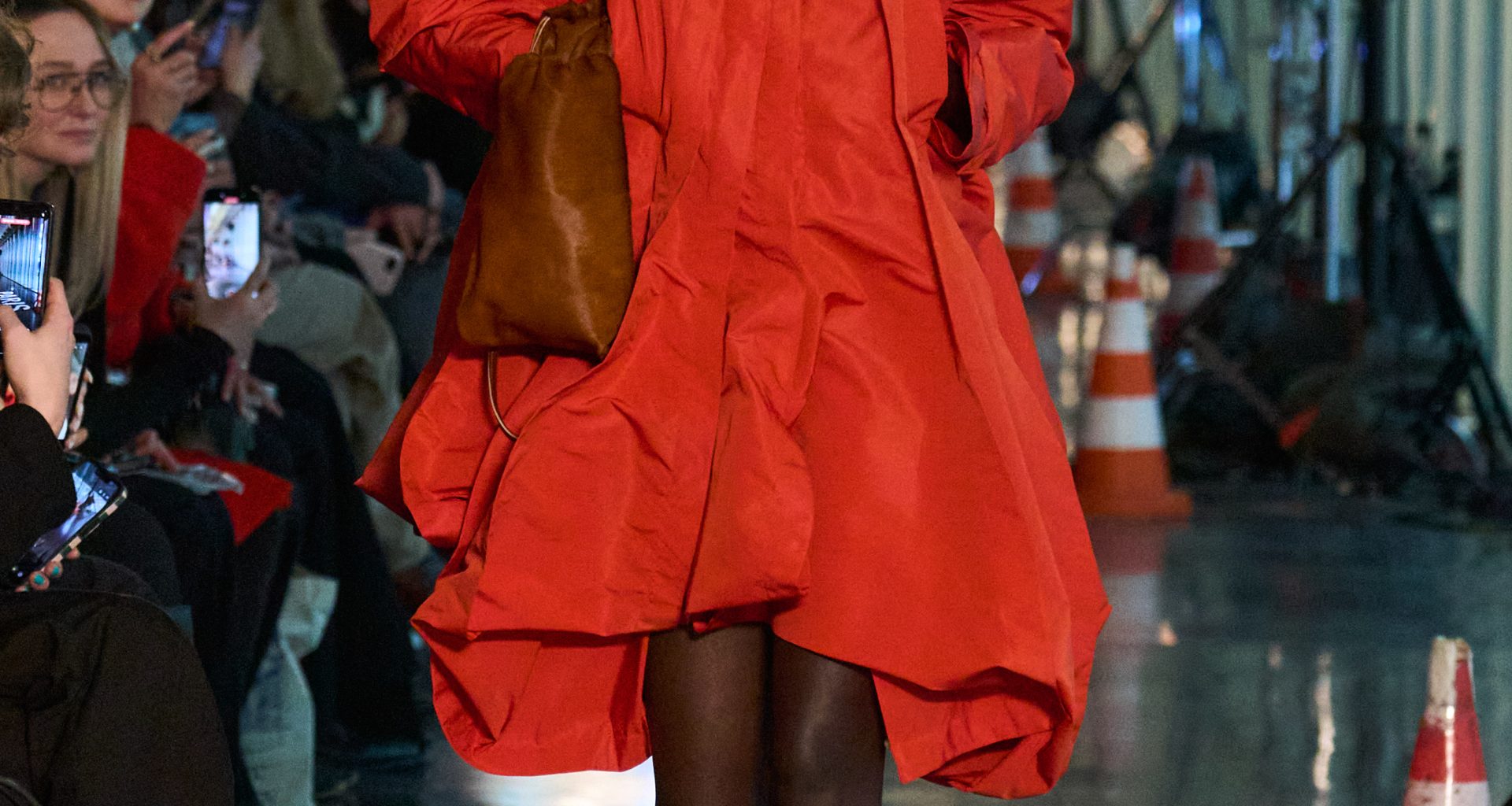 On Our Radar: LITKOVSKA’s “FIREFLY” Shines Through the Darkness of Kyiv On Our Radar: LITKOVSKA’s “FIREFLY” Shines Through the Darkness of Kyiv Vanity Teen 虚荣青年 Lifestyle & new faces magazine