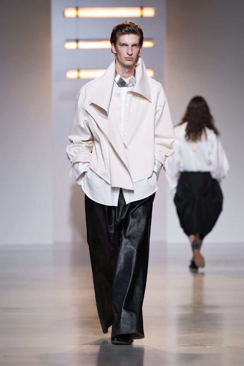 On Our Radar: Niccolò Pasqualetti FW26 — Where Flesh Meets the Sublime Vanity Teen 虚荣青年 Lifestyle & new faces magazine On Our Radar: Niccolò Pasqualetti FW26 — Where Flesh Meets the Sublime On Our Radar: Niccolò Pasqualetti FW26 — Where Flesh Meets the Sublime Vanity Teen 虚荣青年 Lifestyle & new faces magazine