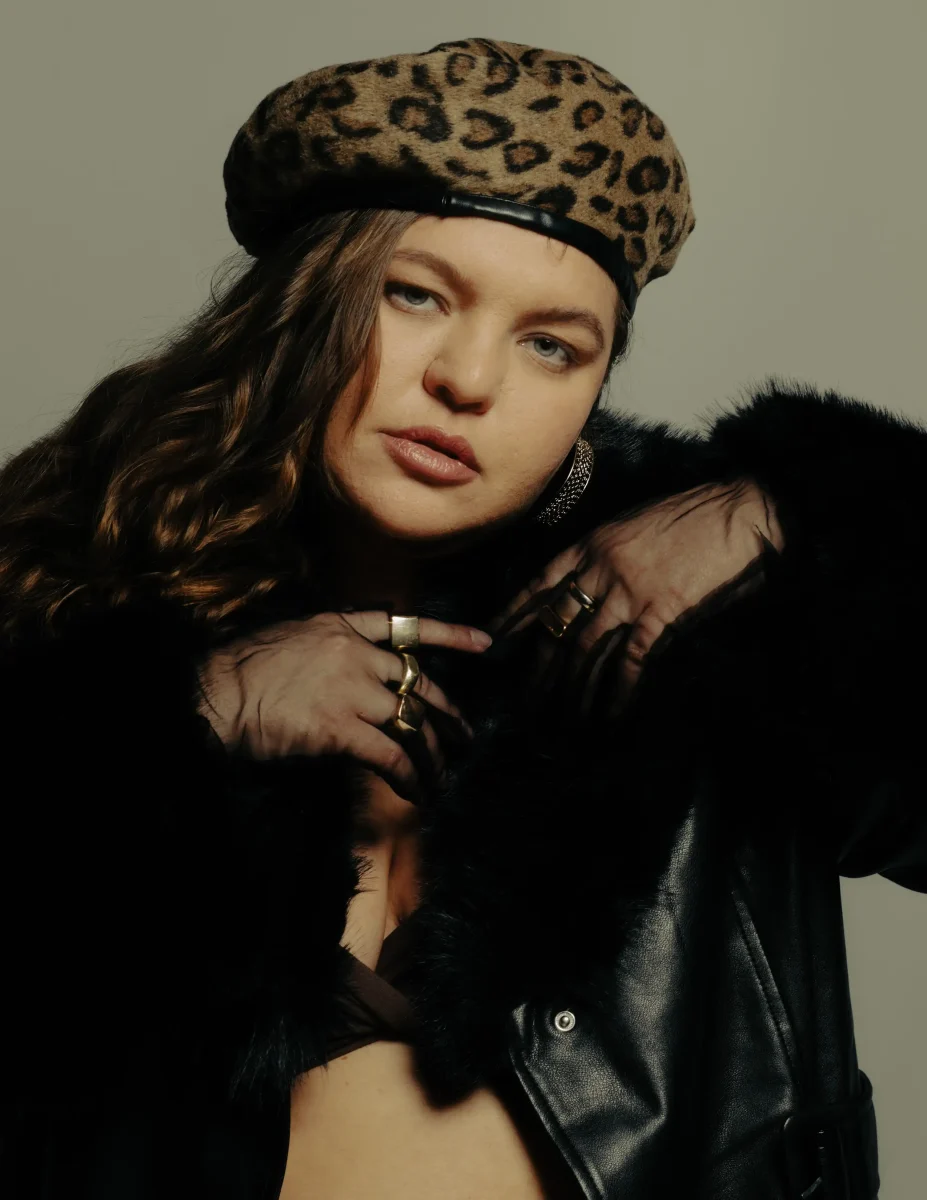 Petite Plus Power Meets High Fashion Petite Plus Power Meets High Fashion Vanity Teen 虚荣青年 Lifestyle & new faces magazine