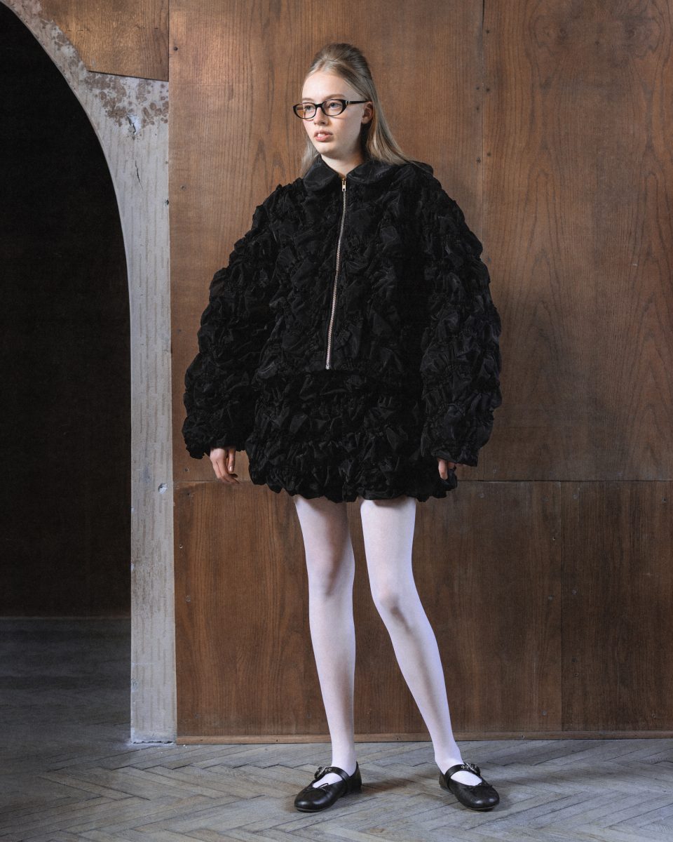 Ride the Wave: HISU PARK FW26 Transforms Life into Motion Ride the Wave: HISU PARK FW26 Transforms Life into Motion Vanity Teen 虚荣青年 Lifestyle & new faces magazine