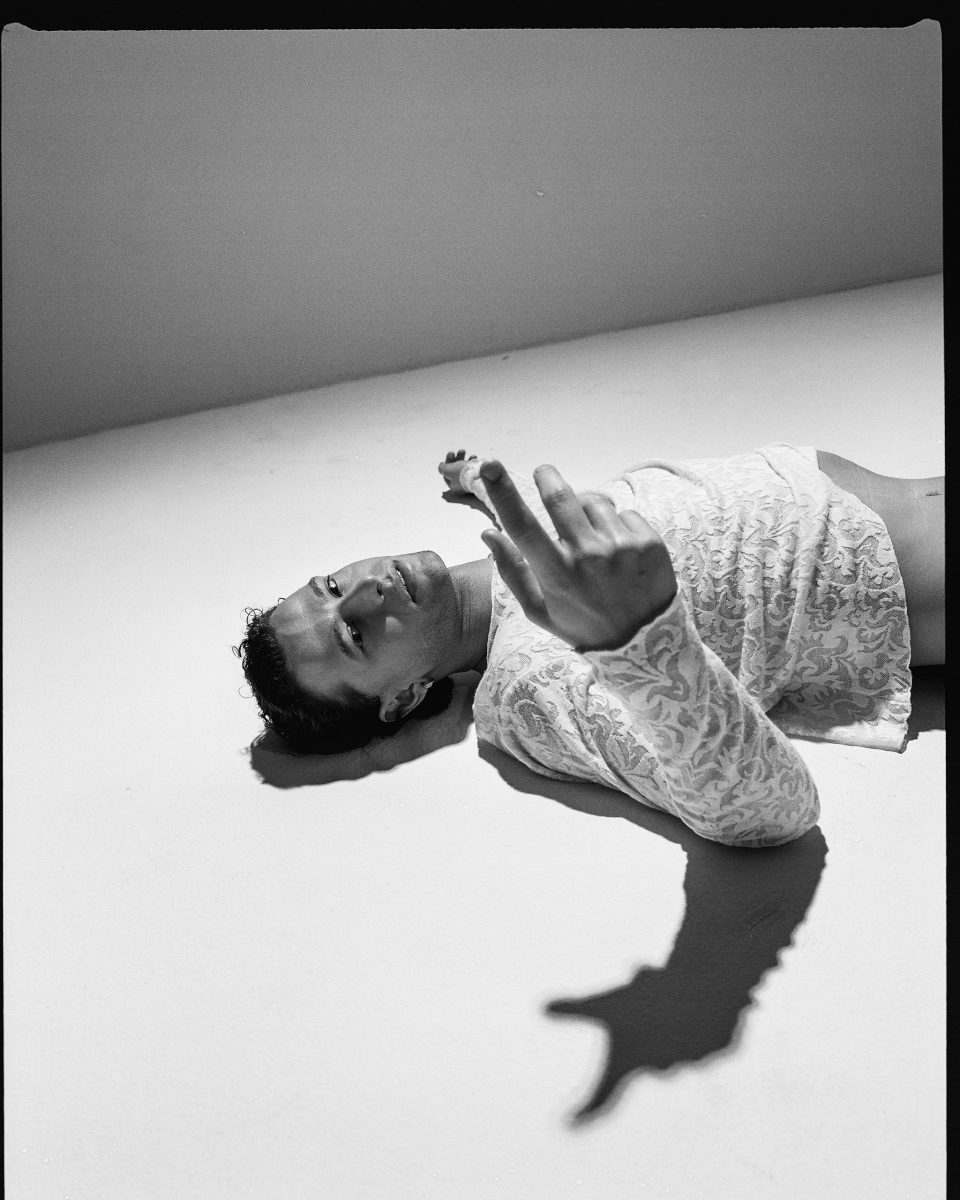 BEYOND THE ROLE: FRANCESCO PELLEGRINO AND THE BEAUTY OF DISAPPEARING INTO DARKNESS BEYOND THE ROLE: FRANCESCO PELLEGRINO AND THE BEAUTY OF DISAPPEARING INTO DARKNESS Vanity Teen 虚荣青年 Lifestyle & new faces magazine