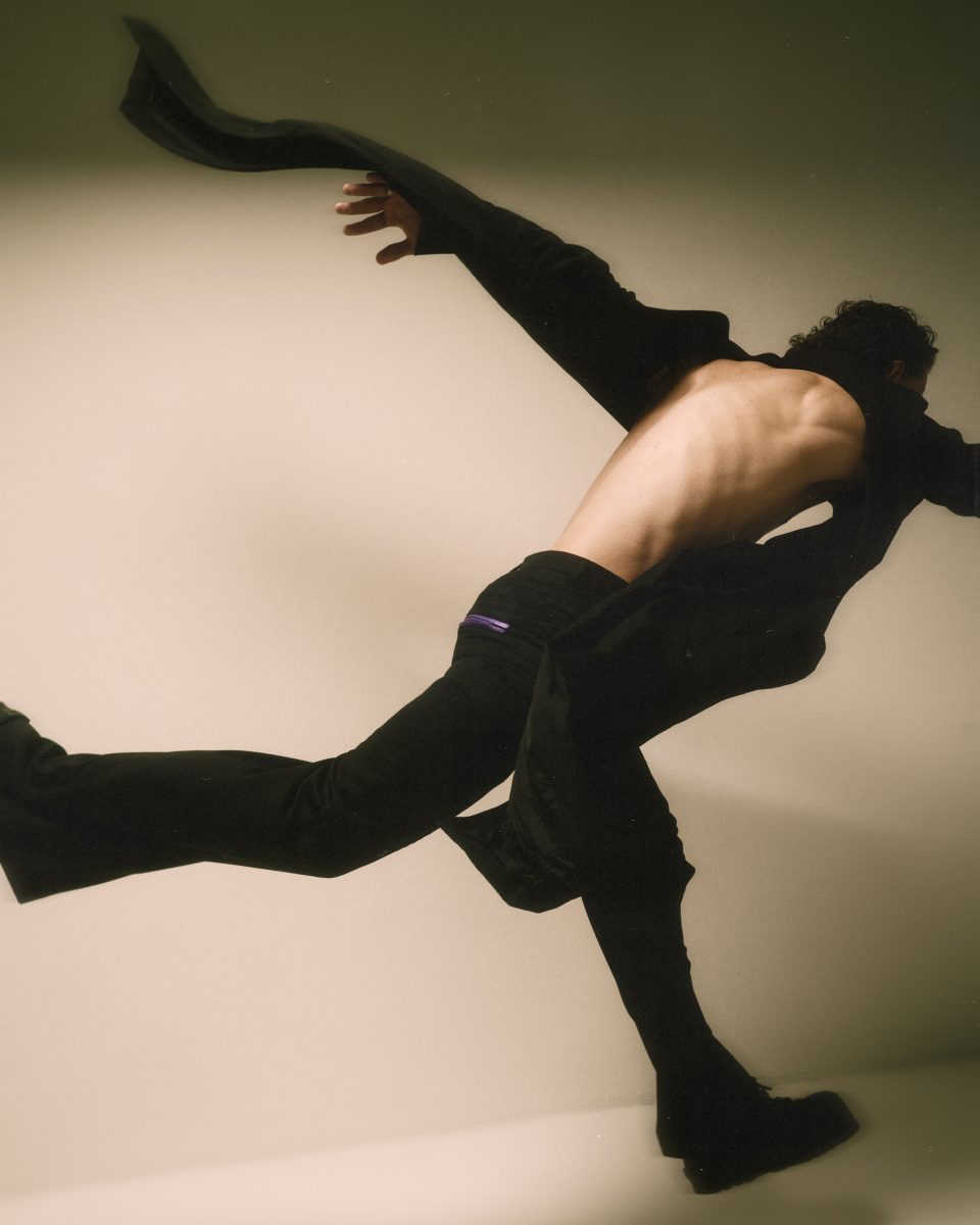 BEYOND THE ROLE: FRANCESCO PELLEGRINO AND THE BEAUTY OF DISAPPEARING INTO DARKNESS BEYOND THE ROLE: FRANCESCO PELLEGRINO AND THE BEAUTY OF DISAPPEARING INTO DARKNESS Vanity Teen 虚荣青年 Lifestyle & new faces magazine